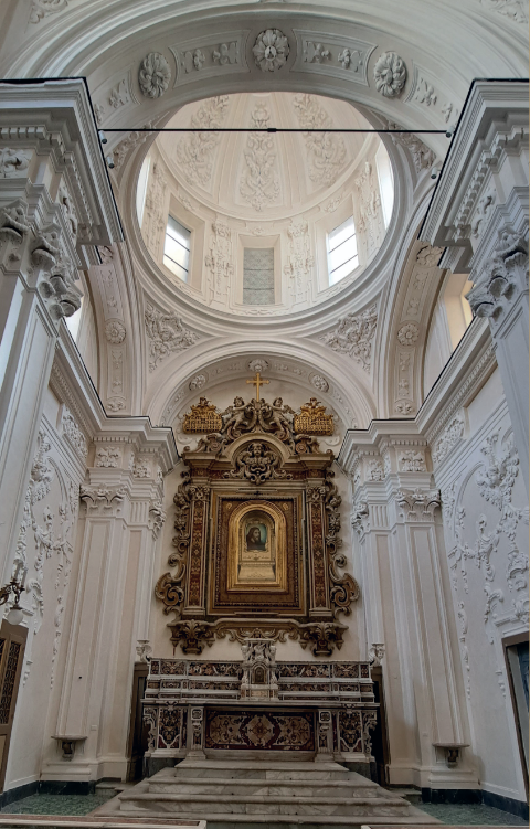 Chiesa di SantAntoniello interno foto